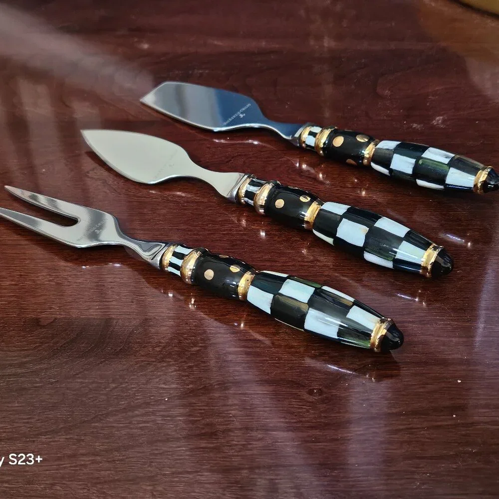 3 MACKENZIE CHILDS COURTNEY CHECK BLACK TIE CERAMIC CHEESE CHARCUTERIE KNIFE SET